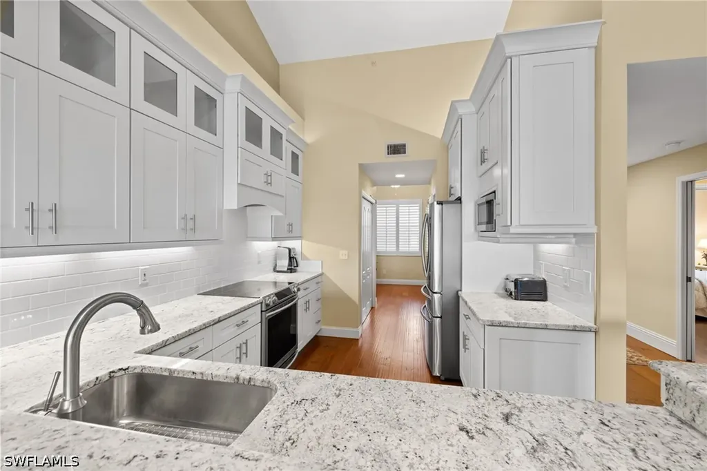 4650 Yacht Harbor Drive Naples FL 34112