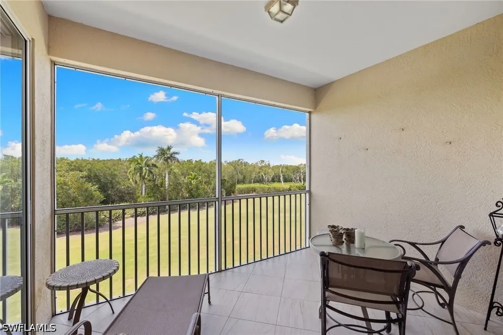 4650 Yacht Harbor Drive Naples FL 34112