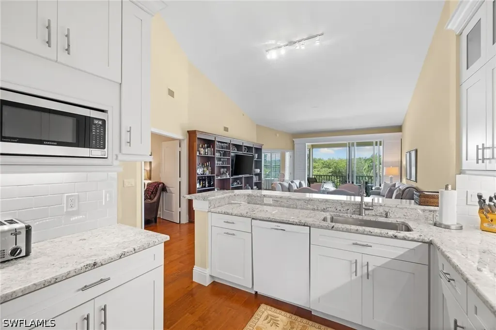4650 Yacht Harbor Drive Naples FL 34112