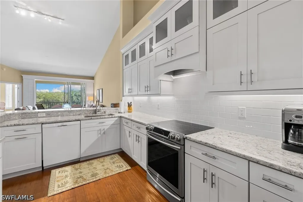 4650 Yacht Harbor Drive Naples FL 34112