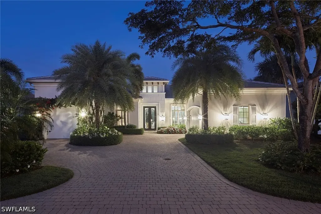 2220 Miramonte Court Naples FL 34105
