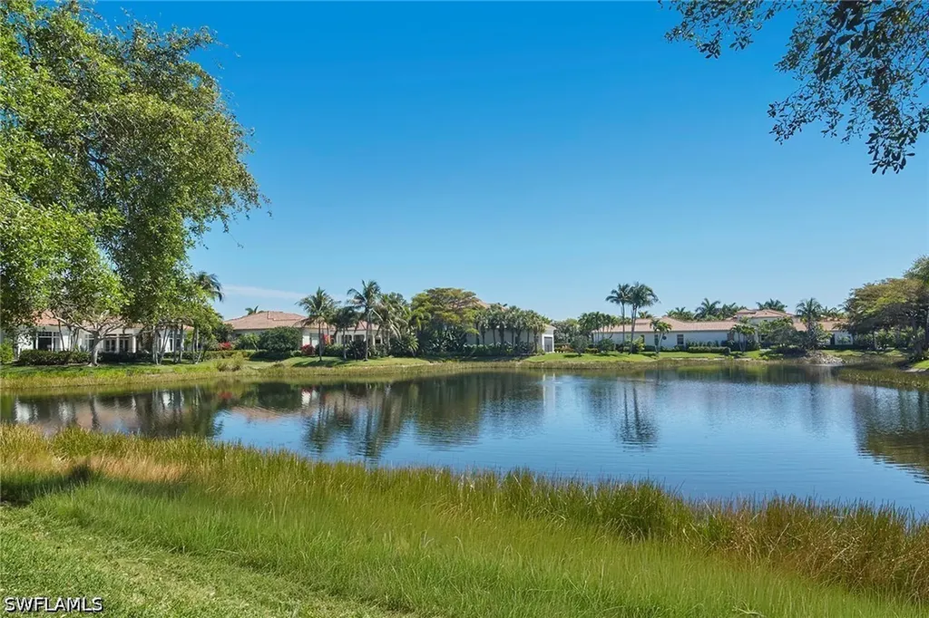 2220 Miramonte Court Naples FL 34105