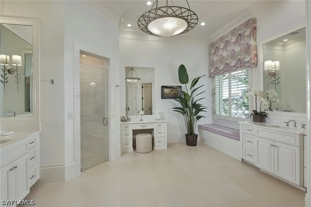 2220 Miramonte Court Naples FL 34105