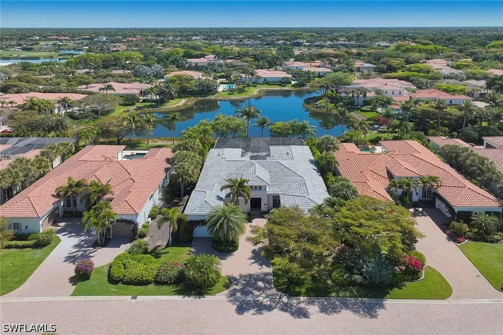 2220 Miramonte Court Naples FL 34105