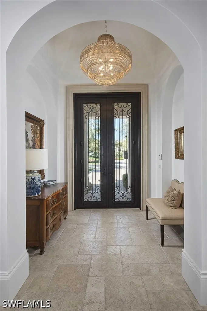 2220 Miramonte Court Naples FL 34105