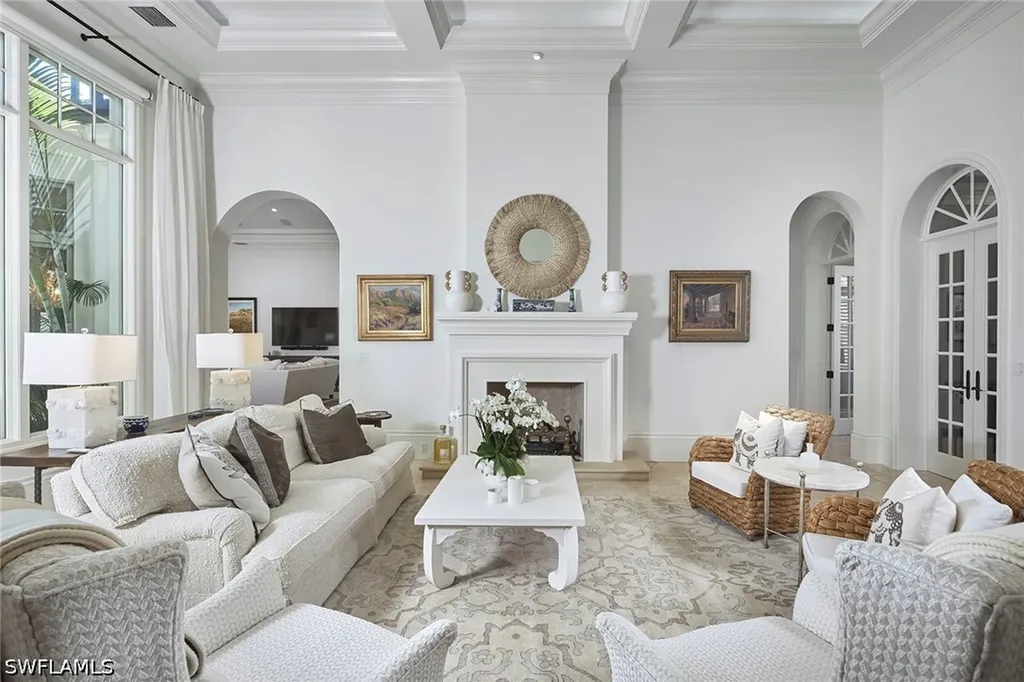 2220 Miramonte Court Naples FL 34105