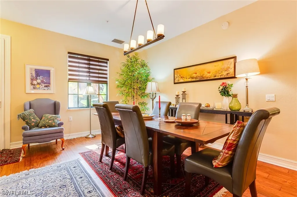 9088 Chula Vista Street Naples FL 34113