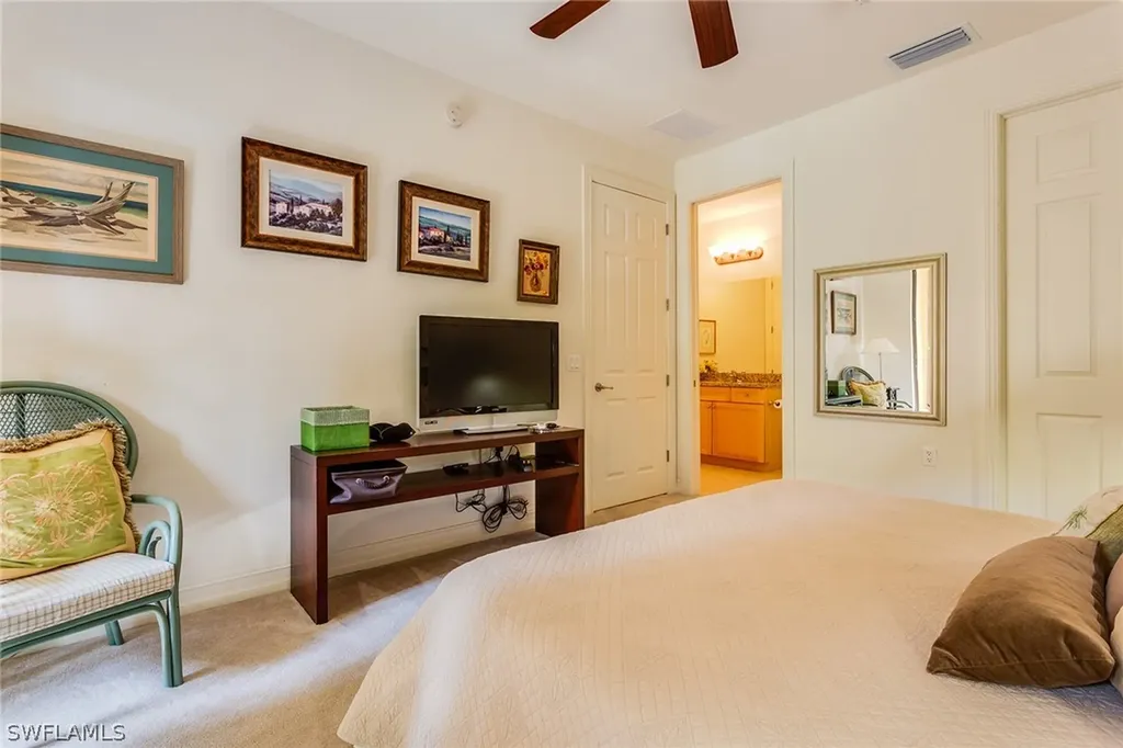 9088 Chula Vista Street Naples FL 34113