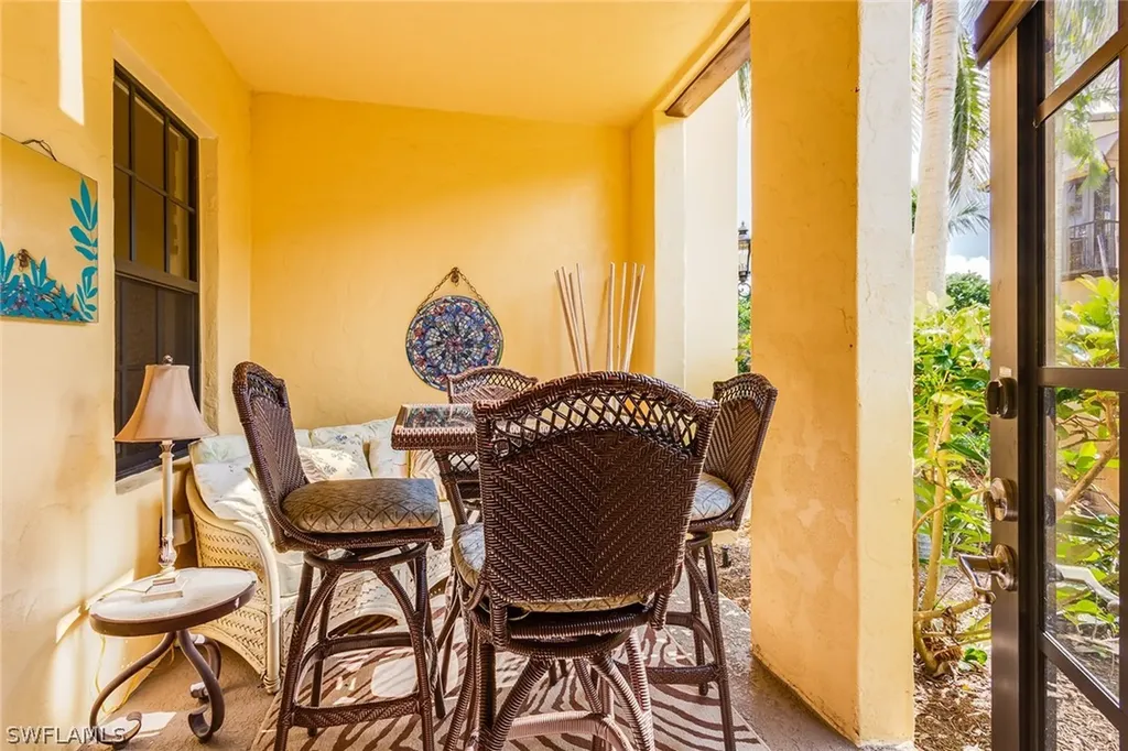 9088 Chula Vista Street Naples FL 34113