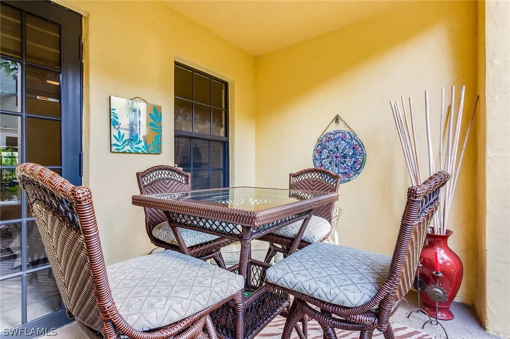 9088 Chula Vista Street Naples FL 34113
