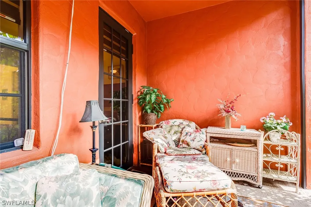 9088 Chula Vista Street Naples FL 34113