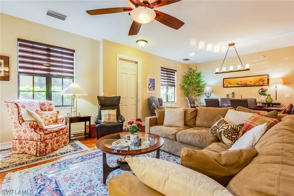 9088 Chula Vista Street Naples FL 34113