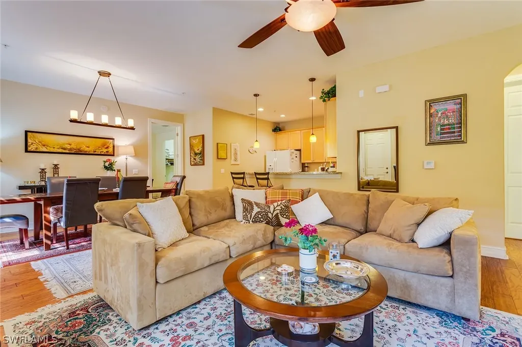 9088 Chula Vista Street Naples FL 34113