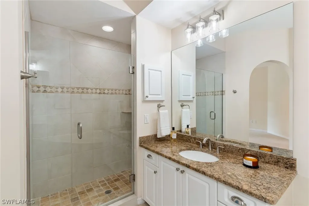 6500 Valen Way Naples FL 34108