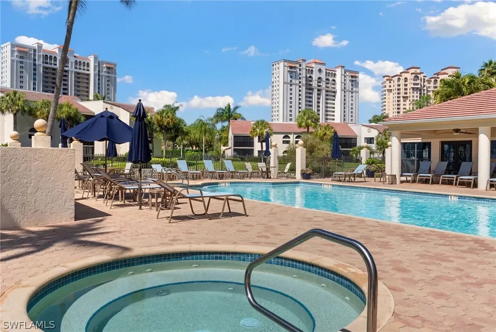 6500 Valen Way Naples FL 34108