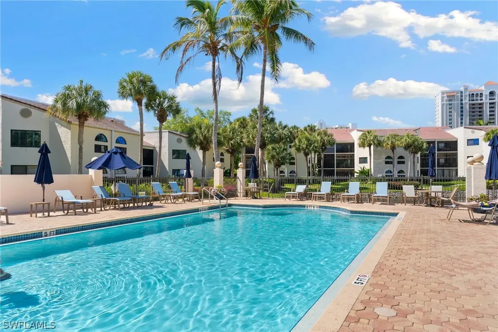 6500 Valen Way Naples FL 34108