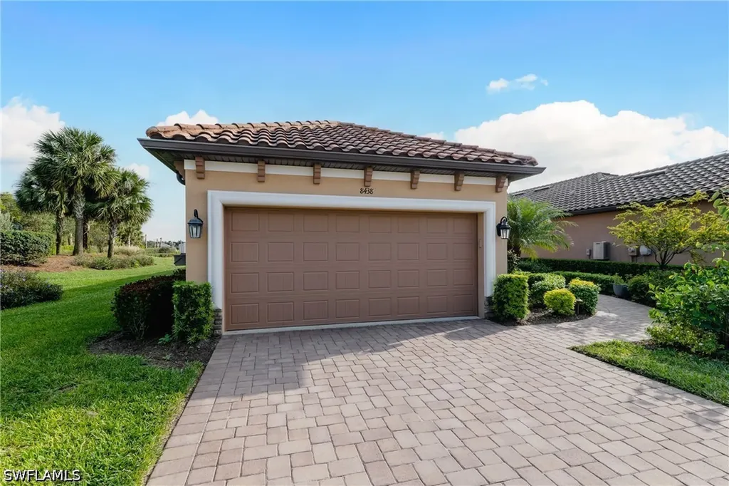 8438 Volaro Way Naples FL 34114