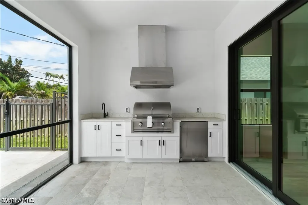 837 91st Avenue N Naples FL 34108