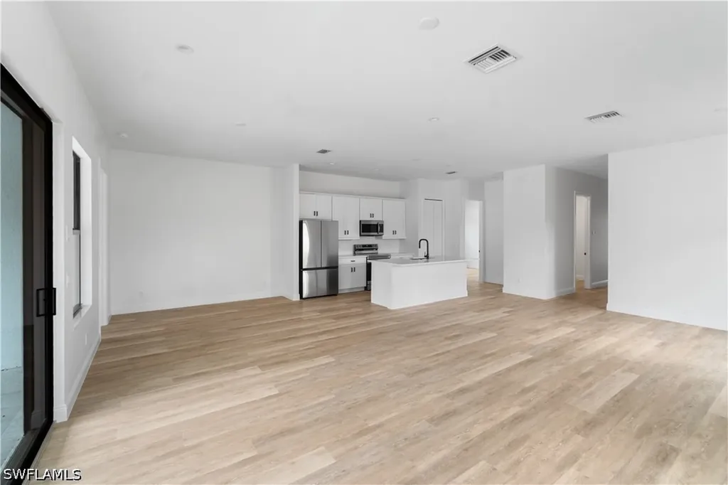 837 91st Avenue N Naples FL 34108