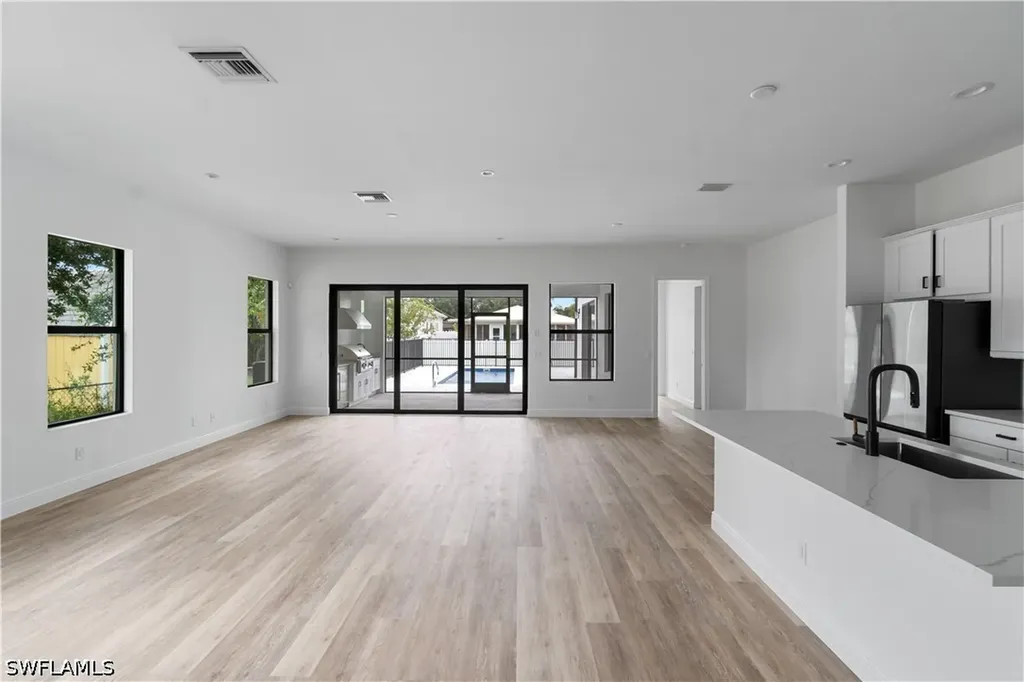 837 91st Avenue N Naples FL 34108