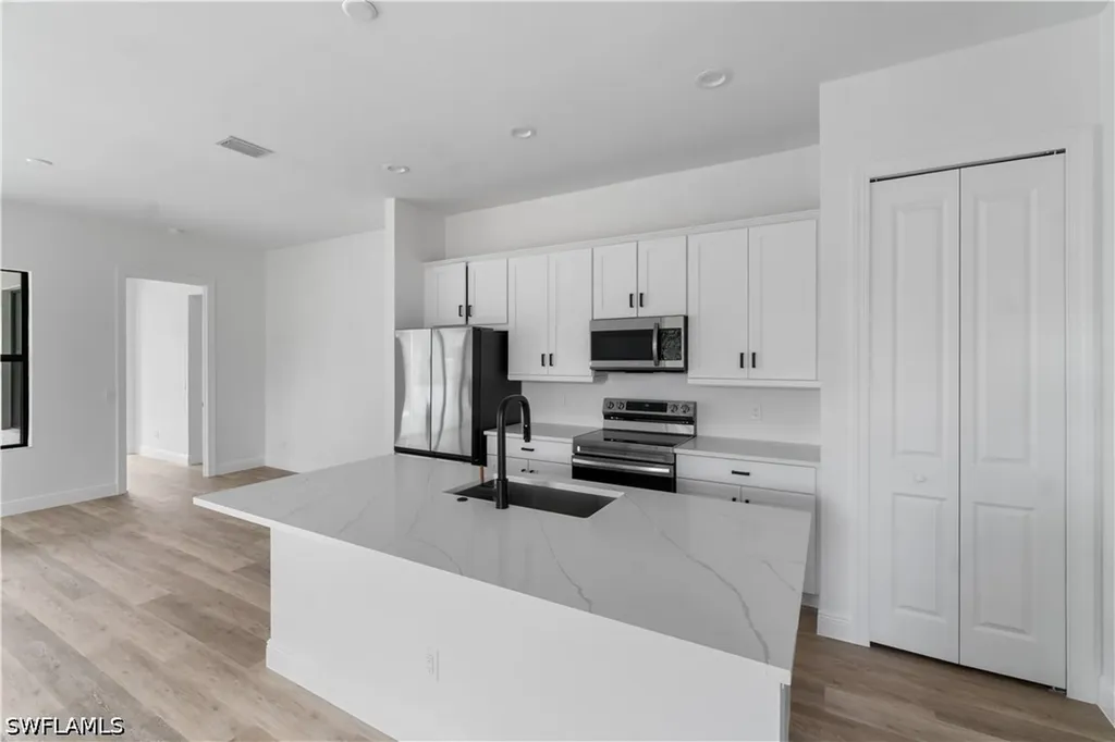 837 91st Avenue N Naples FL 34108