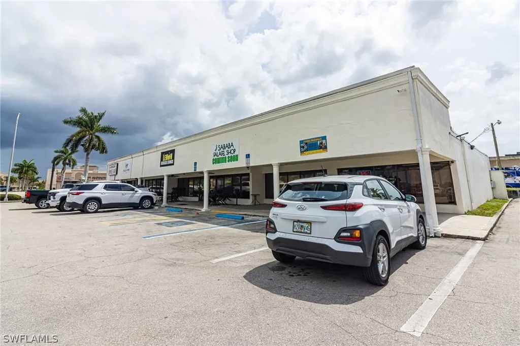 4434-4458 Cleveland Avenue Fort Myers FL 33901