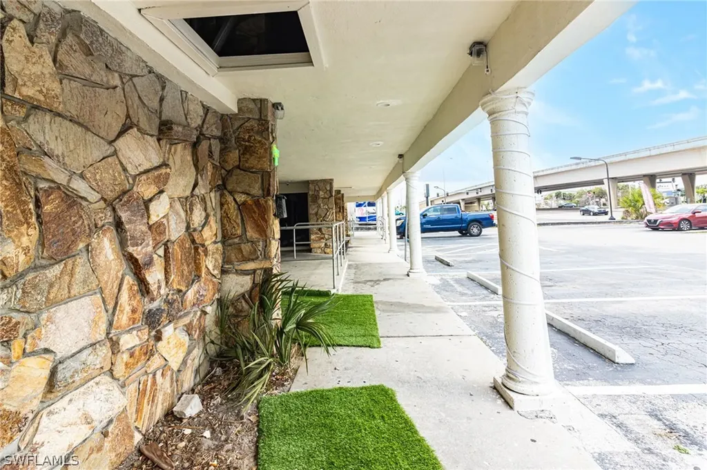 4434-4458 Cleveland Avenue Fort Myers FL 33901