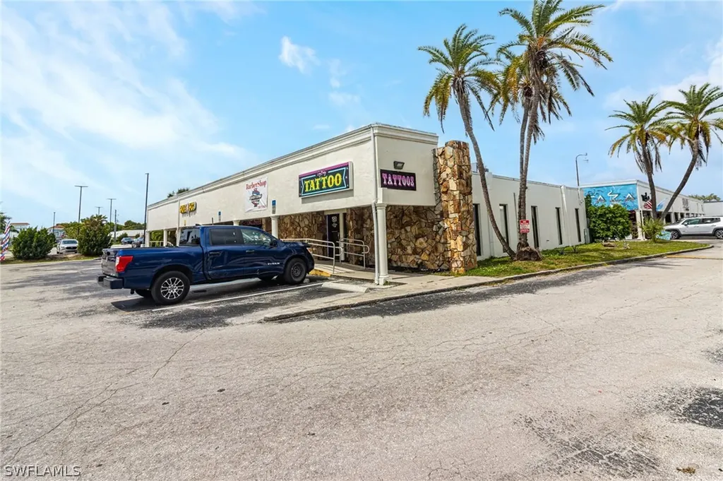 4434-4458 Cleveland Avenue Fort Myers FL 33901