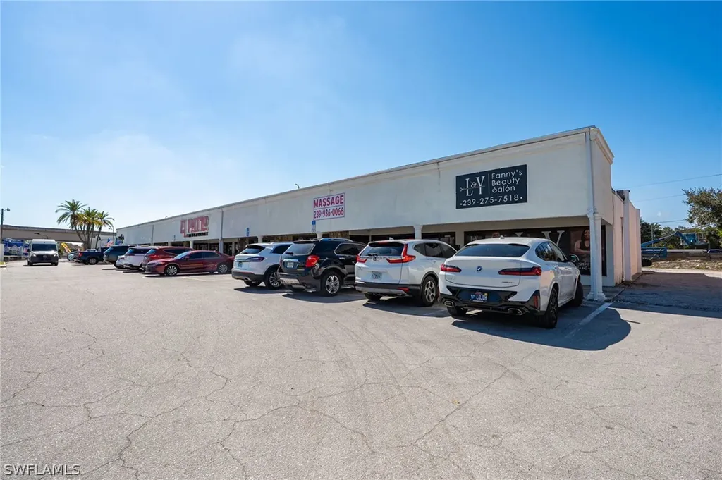4434-4458 Cleveland Avenue Fort Myers FL 33901