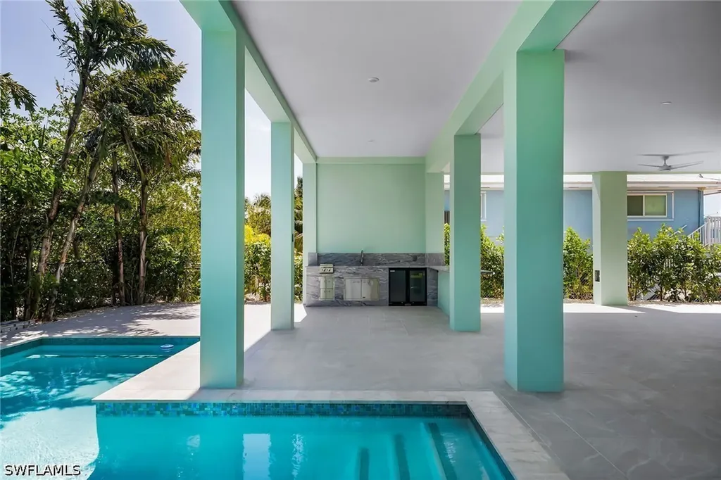 518 Avenida Primiceria Marathon FL 33050