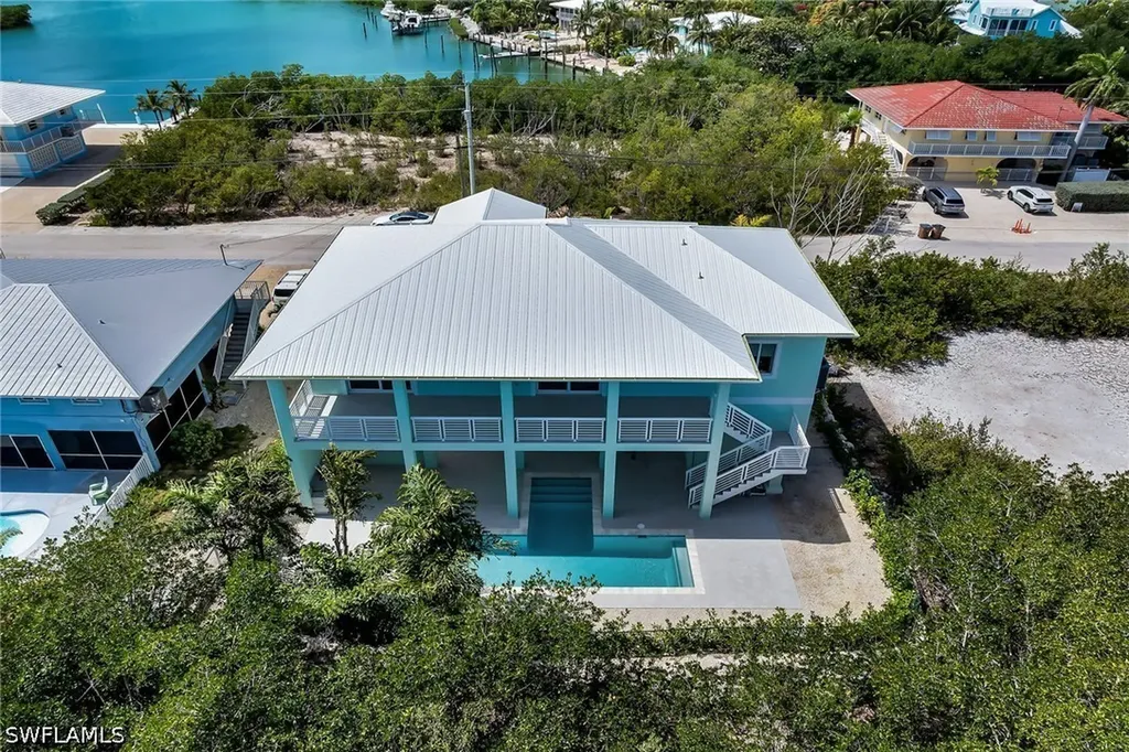 518 Avenida Primiceria Marathon FL 33050