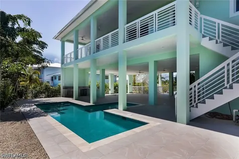 518 Avenida Primiceria Marathon FL 33050