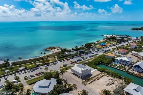 518 Avenida Primiceria Marathon FL 33050