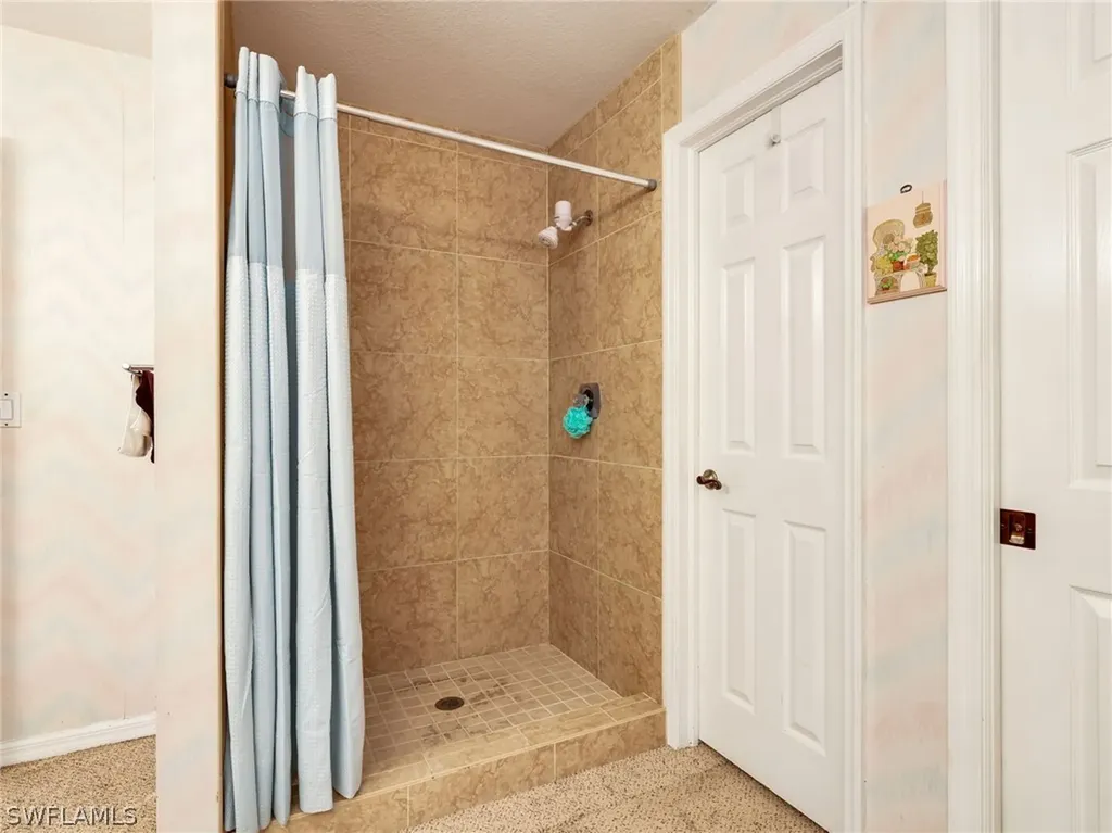 6658 Tannin Lane Naples FL 34109