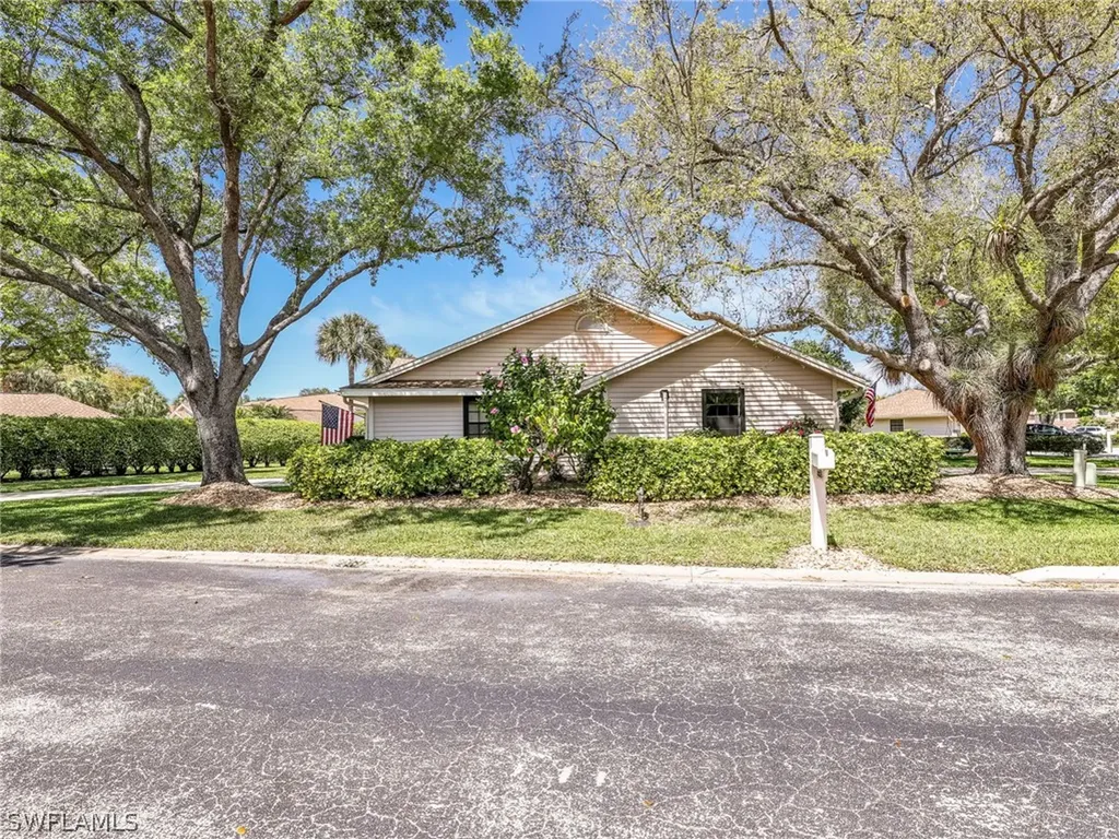 6658 Tannin Lane Naples FL 34109
