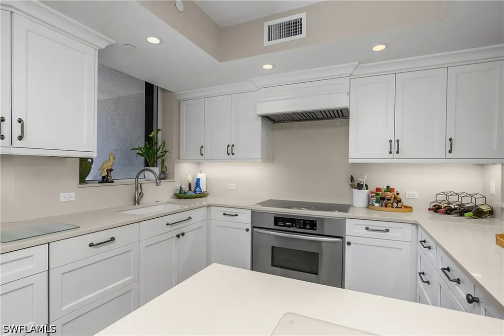 7225 Pelican Bay Boulevard Naples FL 34108