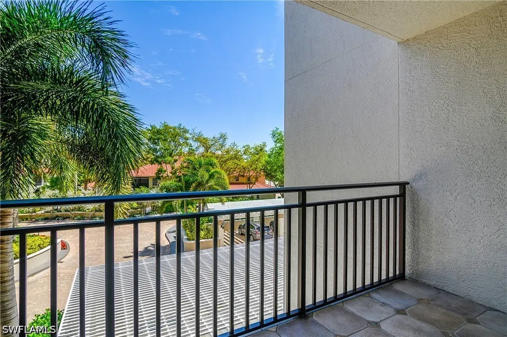 7225 Pelican Bay Boulevard Naples FL 34108