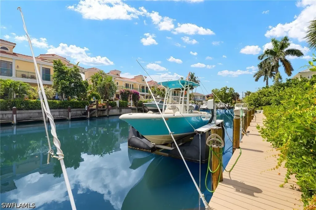 1140 Little Neck Court Naples FL 34102