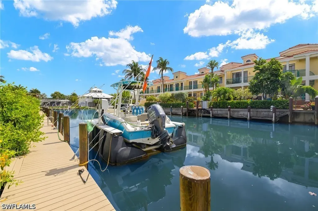1140 Little Neck Court Naples FL 34102