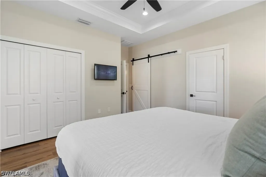1324 E Giddens Avenue Tampa FL 33603