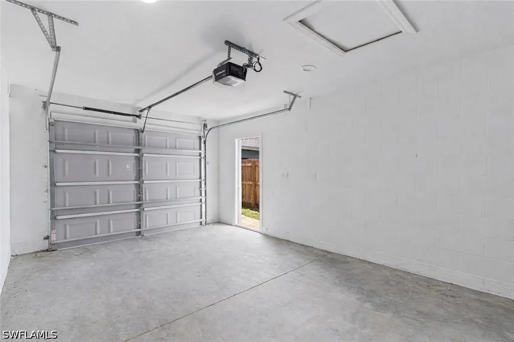 1324 E Giddens Avenue Tampa FL 33603