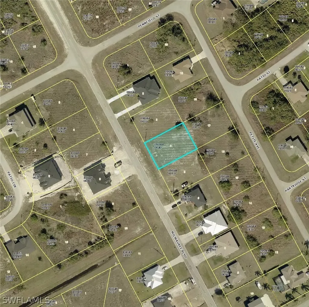 123/125 Milwaukee Boulevard Lehigh Acres FL 33974