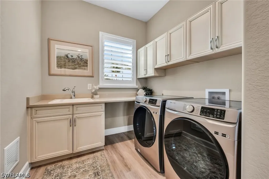 8026 Signature Club Circle Naples FL 34113