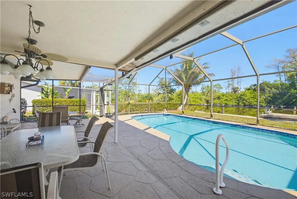 47 Constitution Drive Naples FL 34112