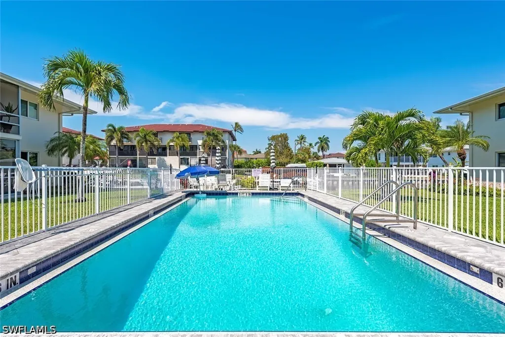 1417 Chesapeake Avenue Naples FL 34102