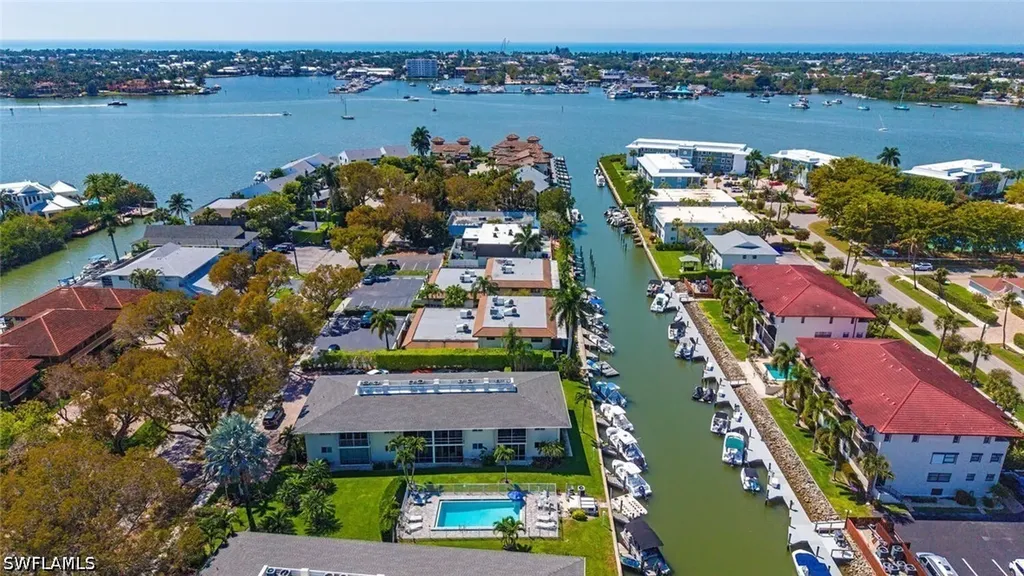 1417 Chesapeake Avenue Naples FL 34102