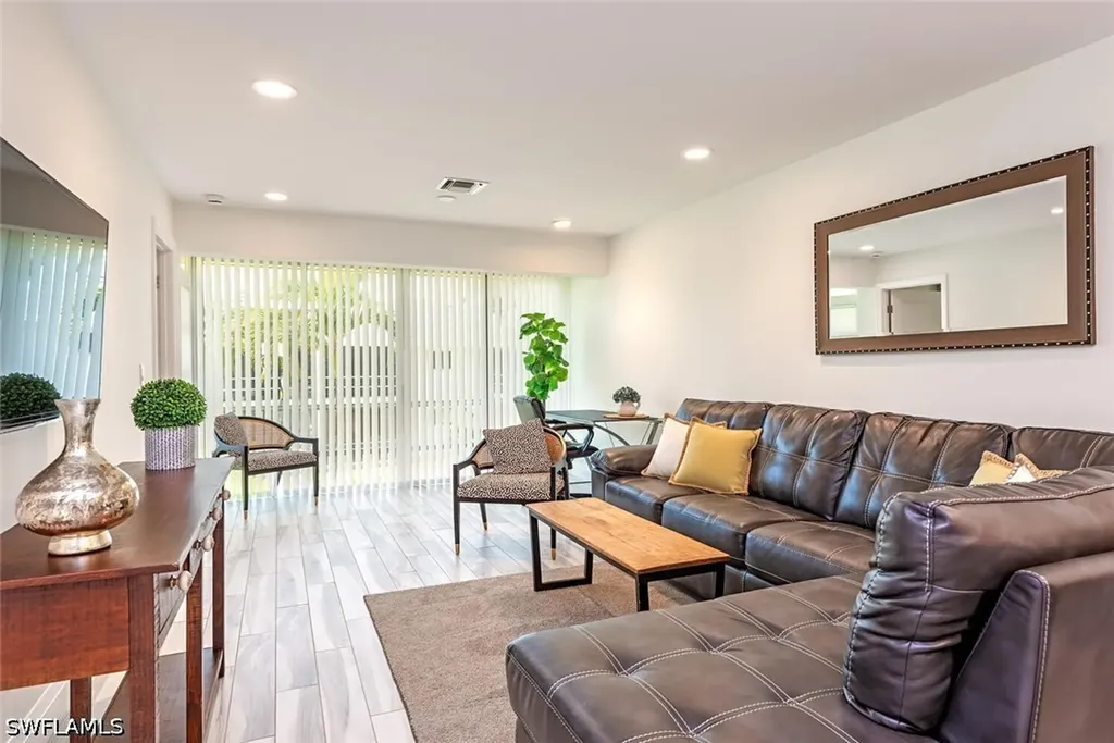 1417 Chesapeake Avenue Naples FL 34102
