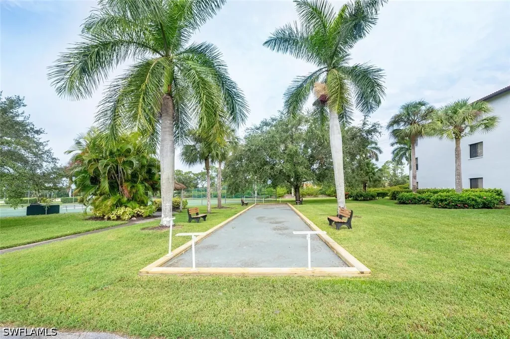 7260 Coventry Court Naples FL 34104