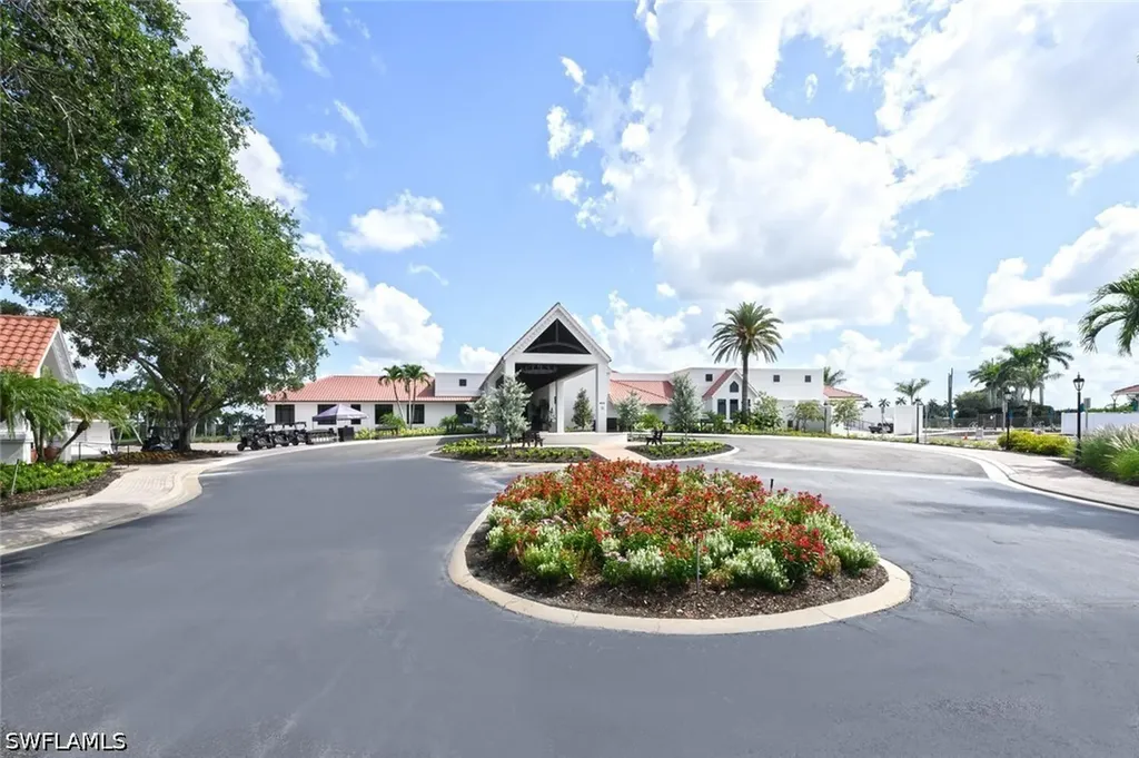 7260 Coventry Court Naples FL 34104