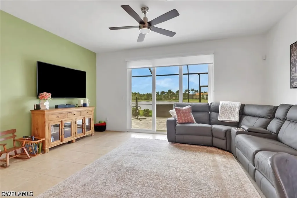 1557 Birdie Drive Naples FL 34120